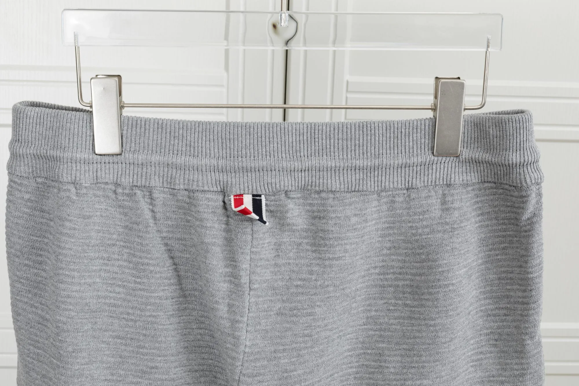 𝑻𝒉𝒐𝒎 𝑩𝒓𝒐𝒘𝒏𝒆 Classic 𝑻𝒉𝒐𝒎 𝑩𝒓𝒐𝒘𝒏𝒆 . Classic ， ， ， Same Style Same Style TB + + ：Gray Navy Blue ：1/2/3/4